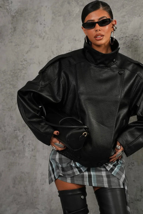 Chaqueta oversize de efecto piel