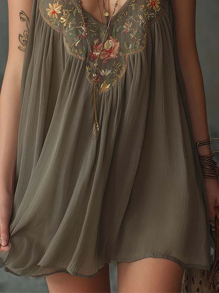 Vestido Corto con Estampado Floral