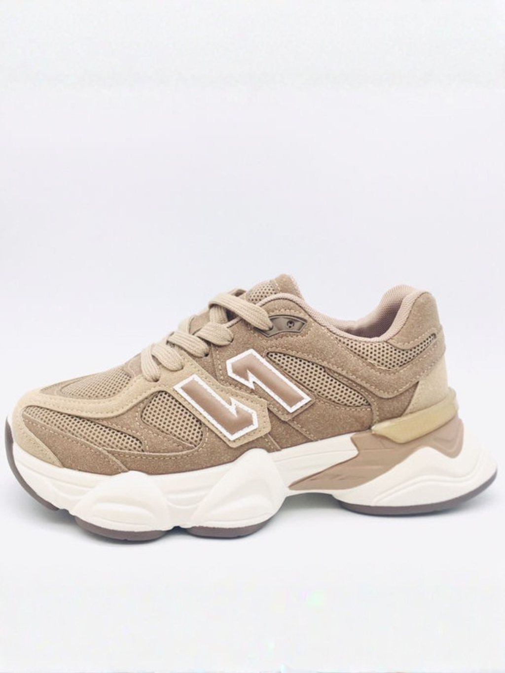 Zapatillas 11 Marrón Claro