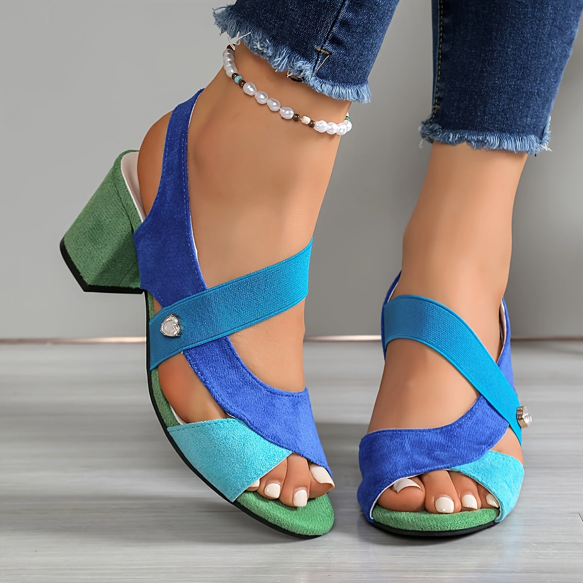 Elara | Zapatos de Mujer de Tacón Ancho con Tira Cruzada