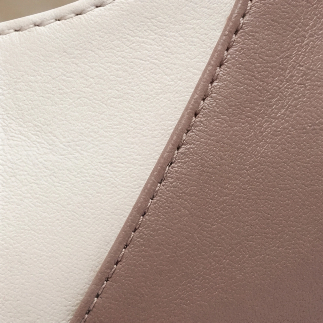 Quinnae | Zapatos de Mujer de Tacón Bajo con Detalle de Lazo