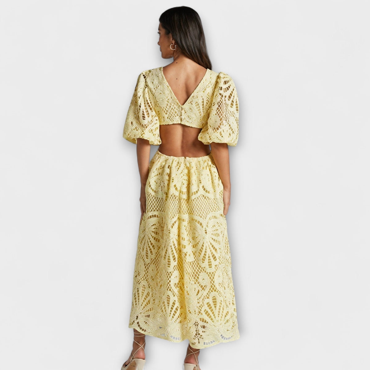 Vestidos elegantes con detalles delicados