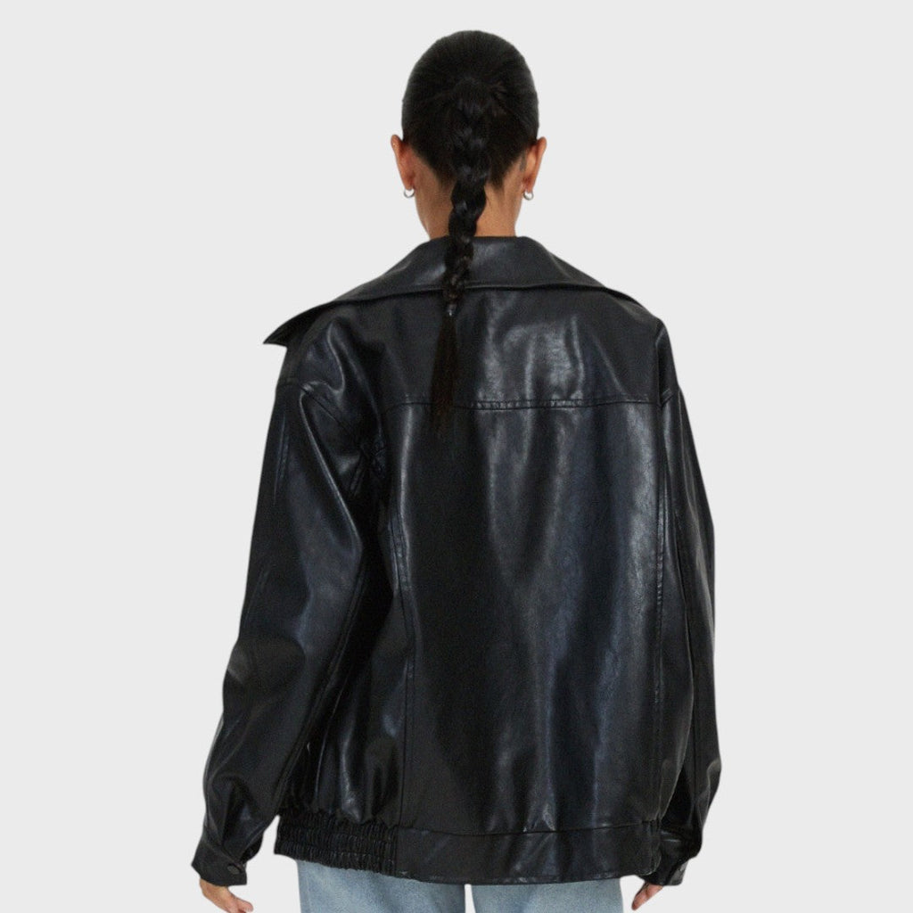 Chaqueta oversize elegante de cuero sintético