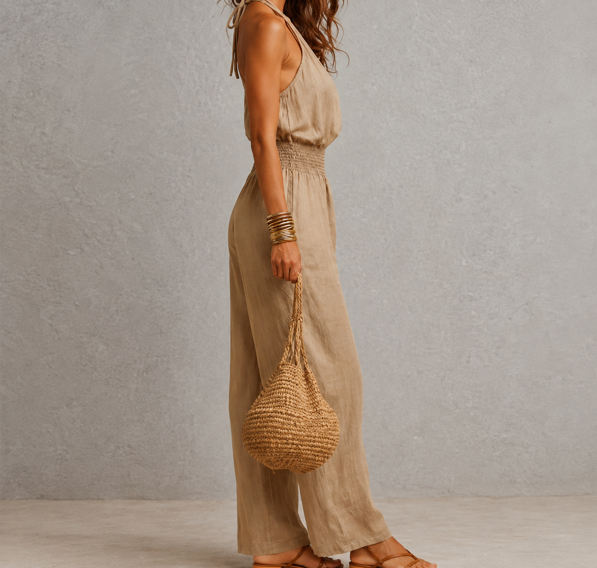 Gaia | Mono con cuello halter y cintura marcada