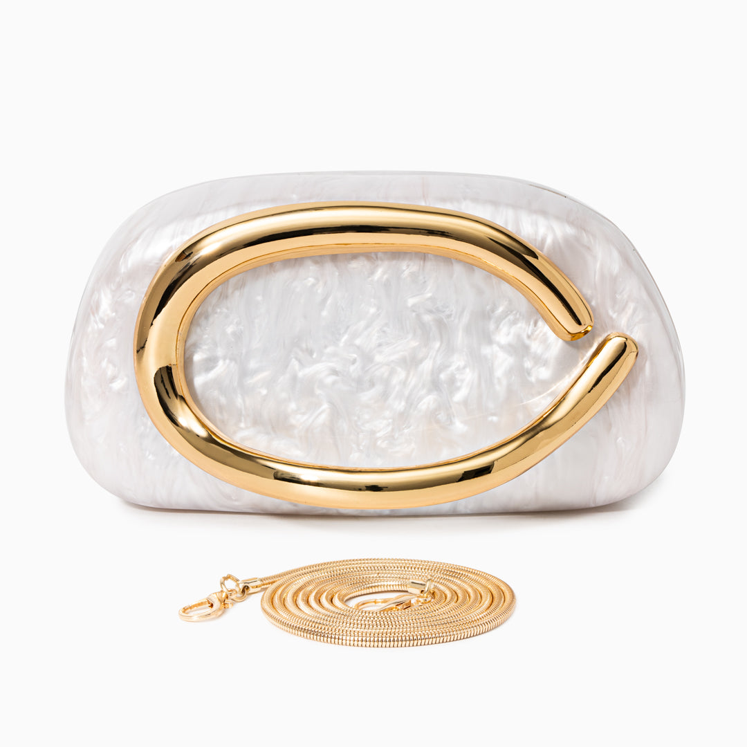 Elena – Bolso estructurado con detalle metálico