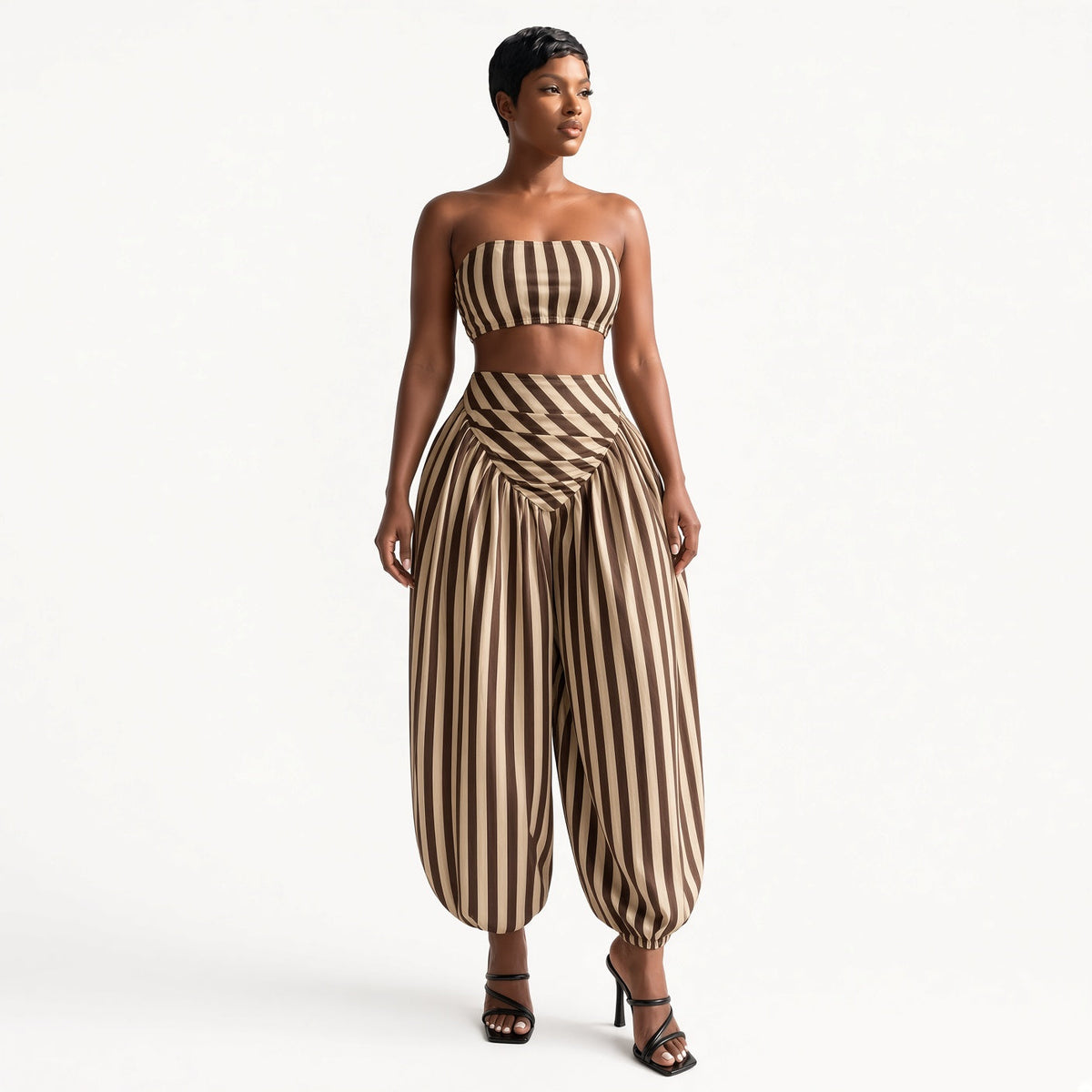 Conjunto bandeau de rayas con pantalón bombacho