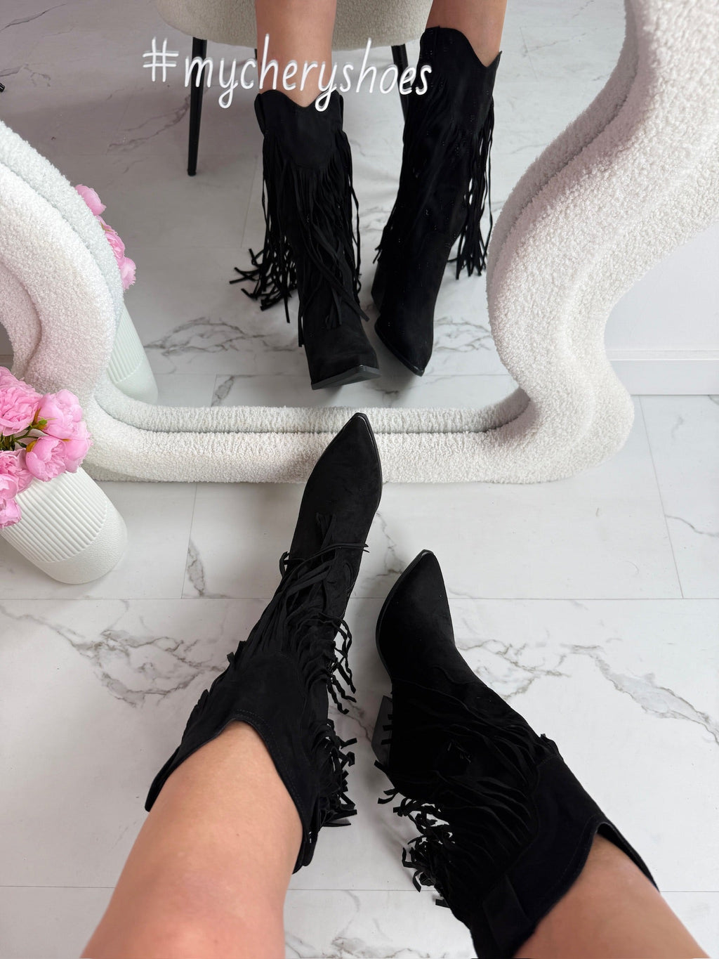 Botas Altas Negras con Flecos