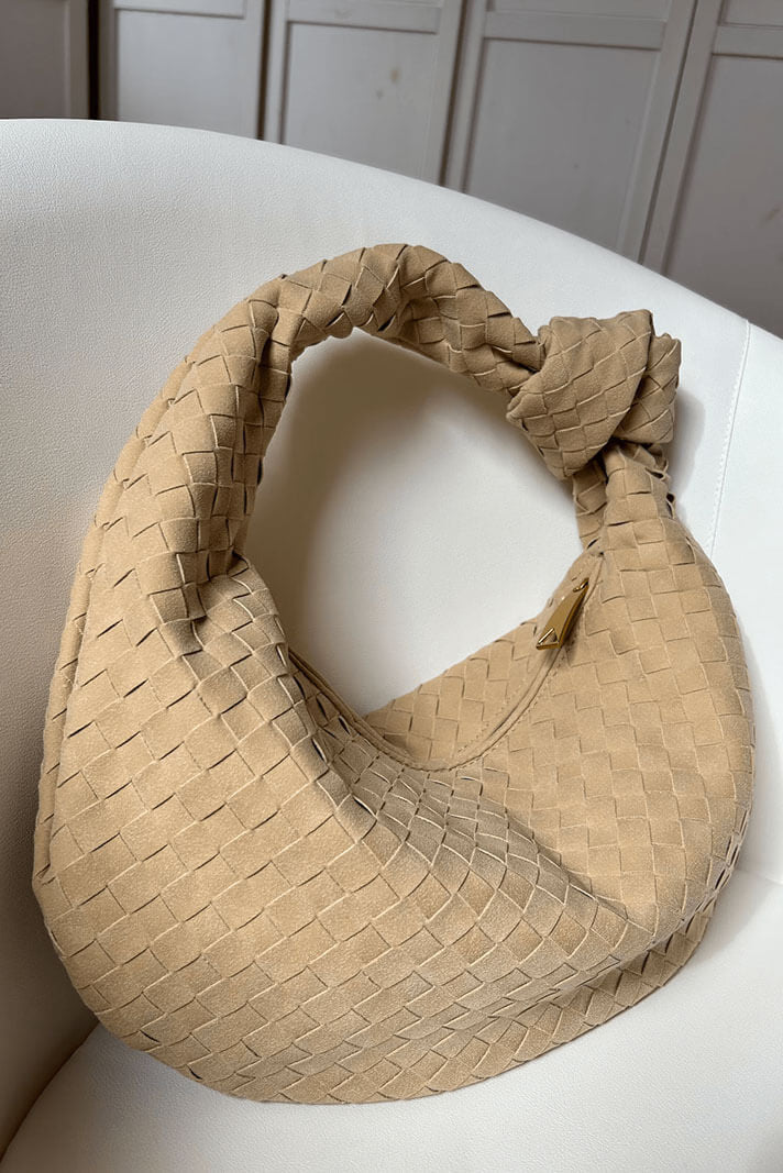 Bolso Mediano Trenzado con Detalle de Nudo