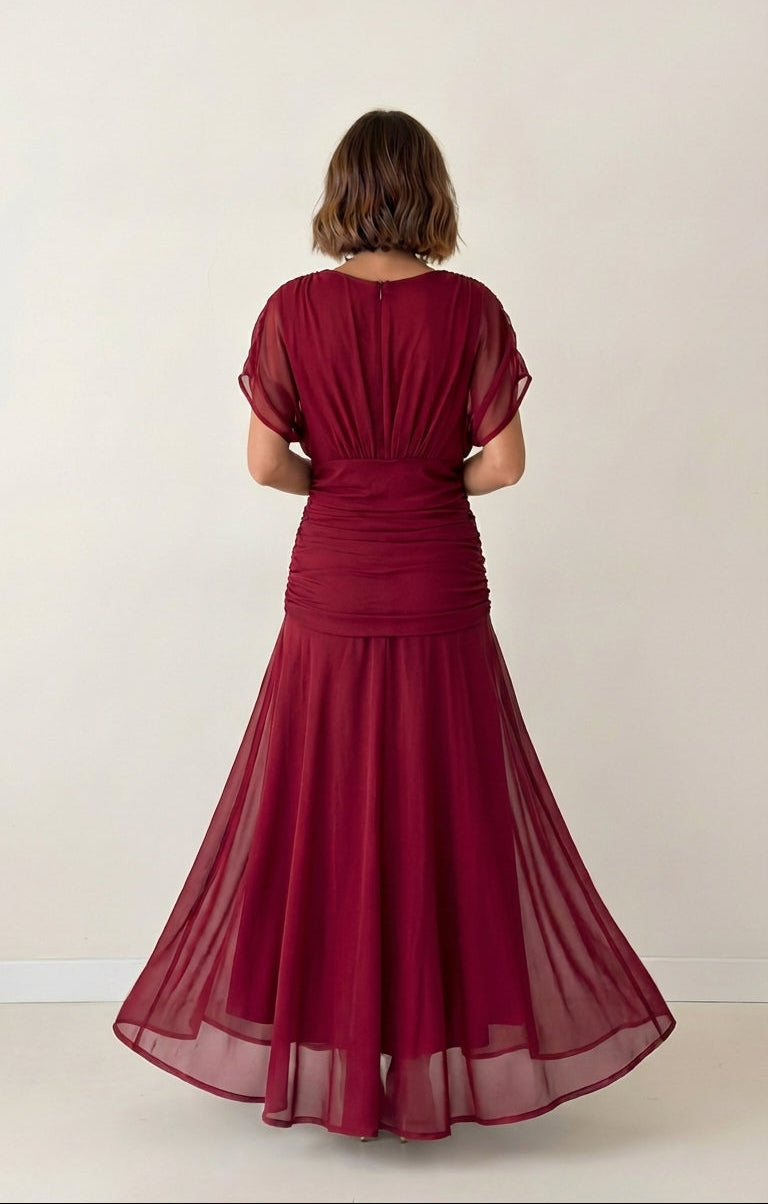 Vestido largo drapeado estilizador