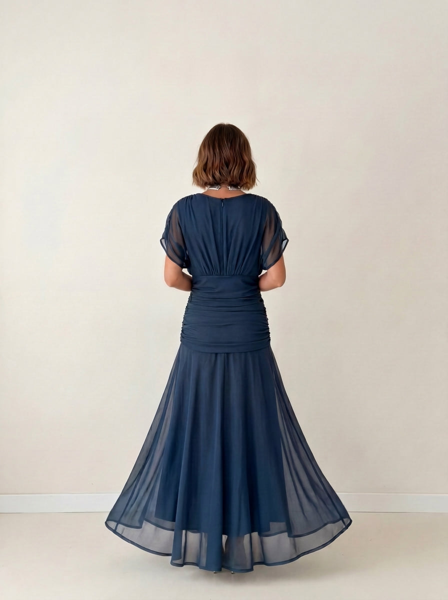 Vestido largo drapeado estilizador