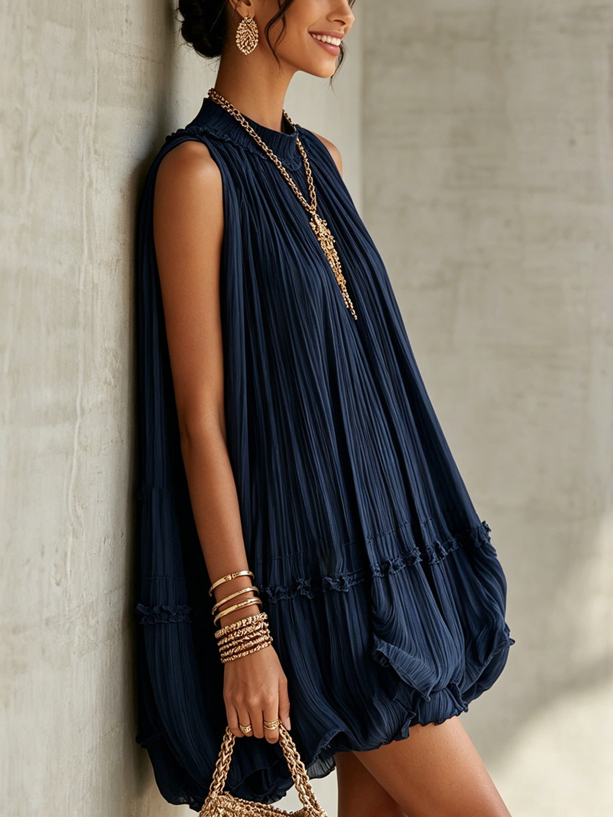 Vestido Corto De Volantes En Chiffon Con Cuello Halter Azul Marino