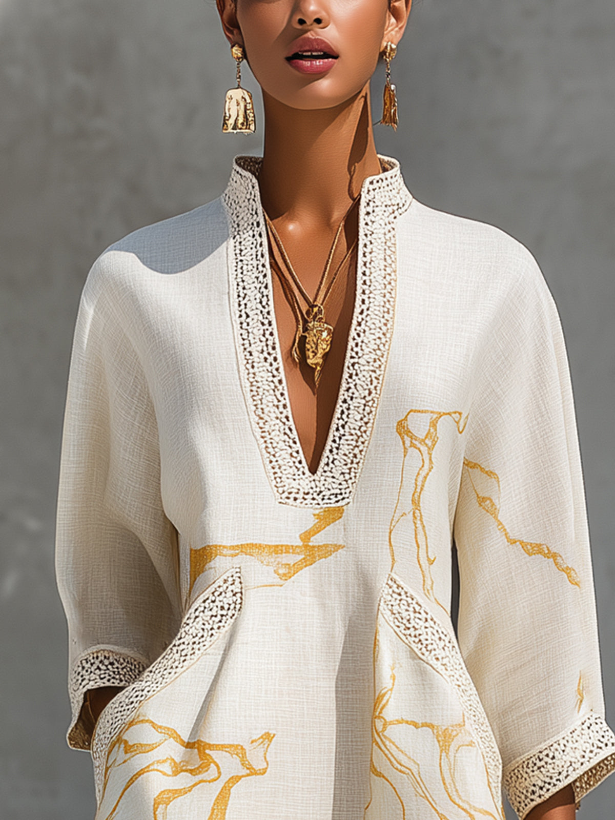 Vestido Corto Estampado en Oro Marfil