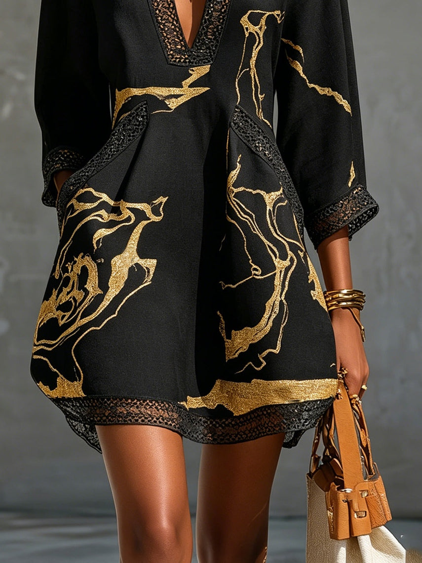 Vestido Corto en V impreso en Oro Negro