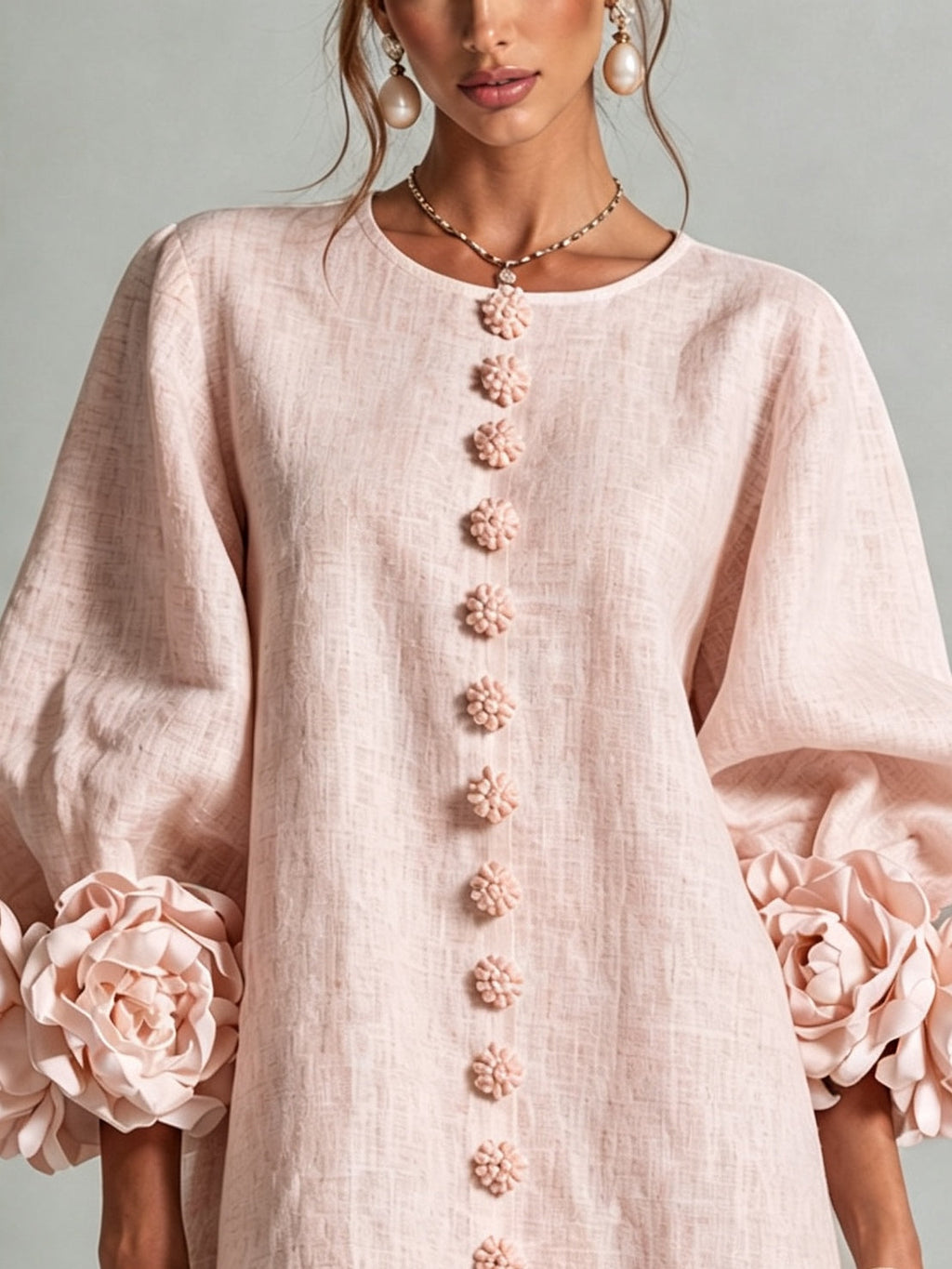 Vestido mini floral rosa con botones y mangas florales llamativas