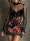 Vestido Corto con Estampado de Rosas y Encaje