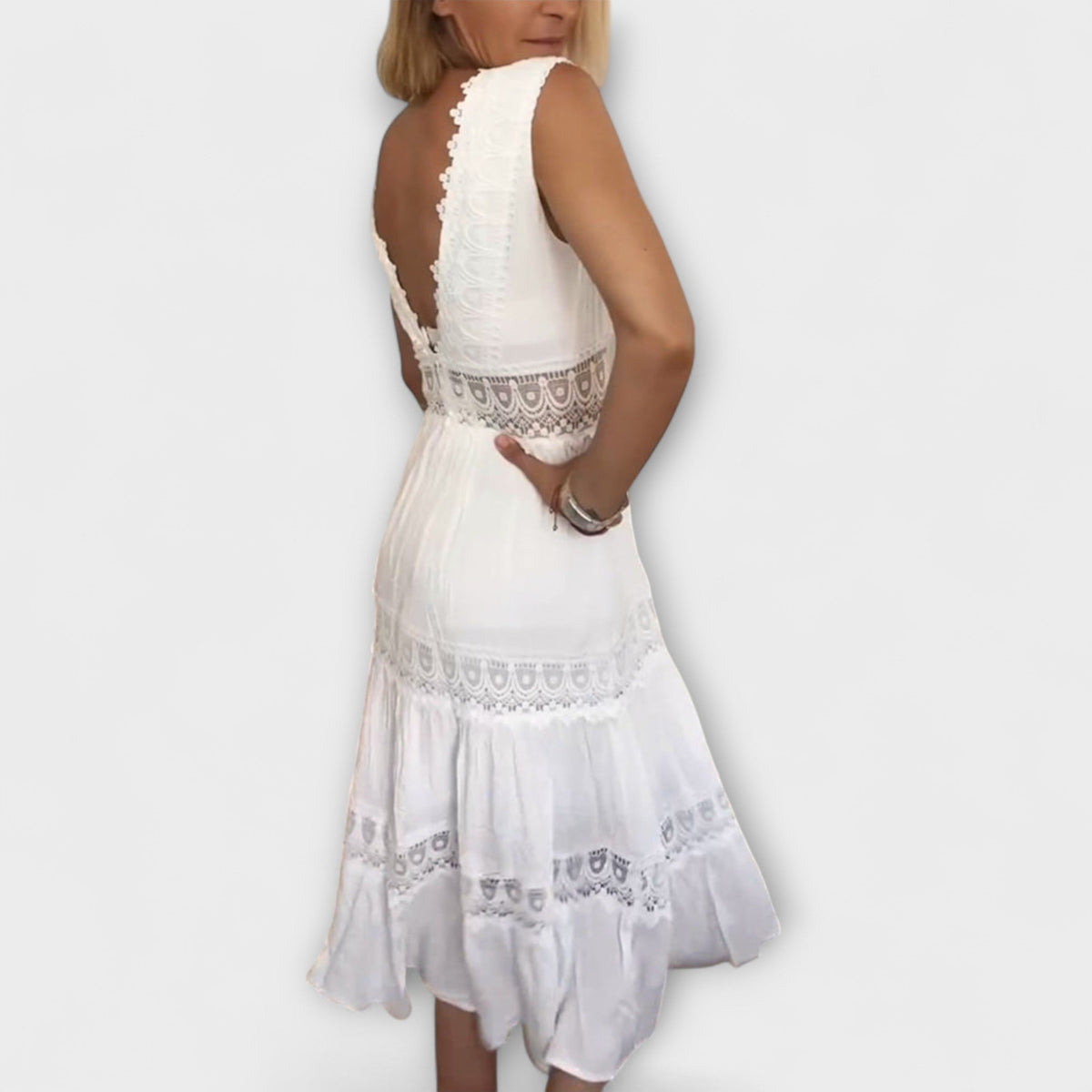 Aurélie - Vestido elegante de encaje con escote en V