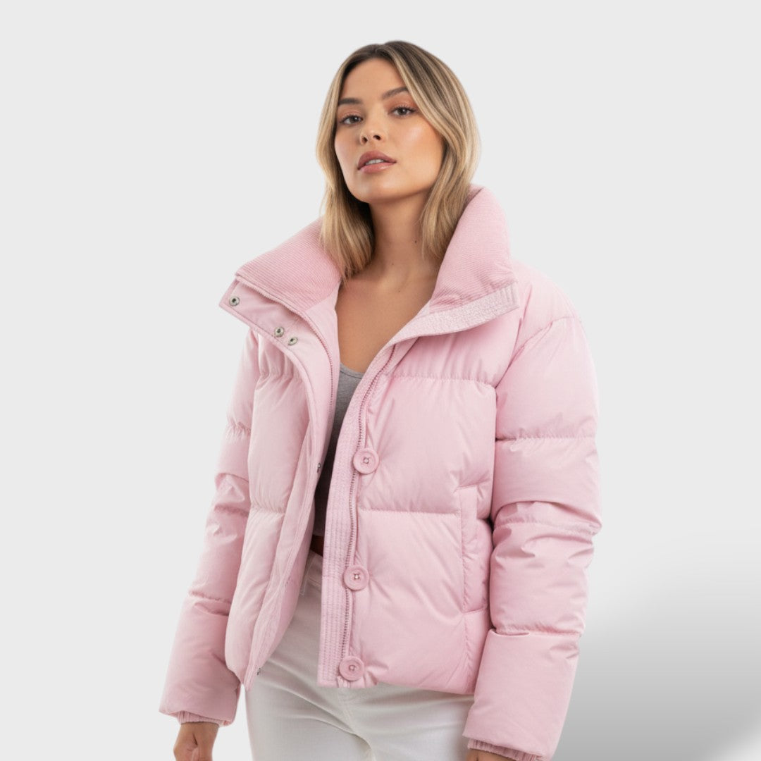 Chaqueta corta acolchada de plumón con cuello alto