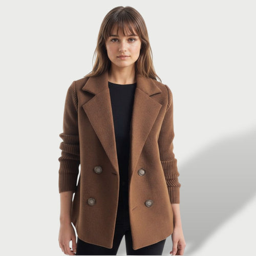 Amora | Blazer elegante con mangas de punto a rayas
