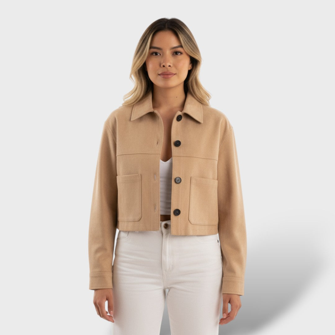 Chaqueta corta de antelina con bolsillos